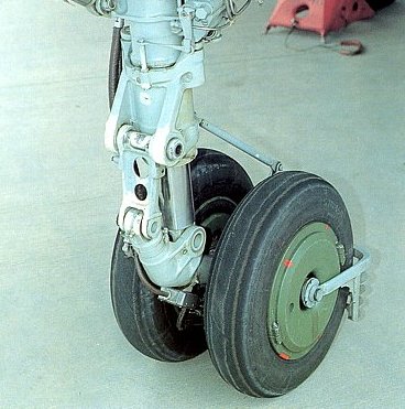 EQG-72031 1/72 Микоян МиГ-29 'Fulcrum' колеса `Экипаж` (резиновые покрышки с протектором и смоляные диски)